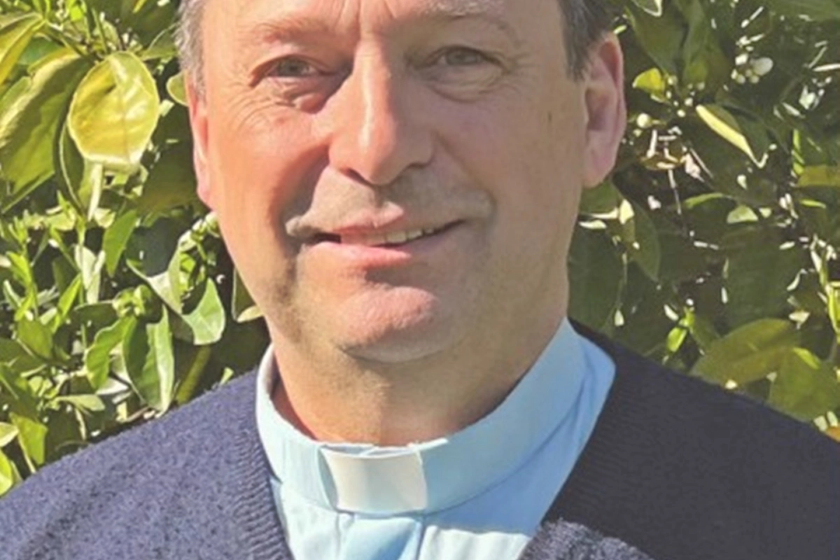 Pesar por el fallecimiento del religioso.