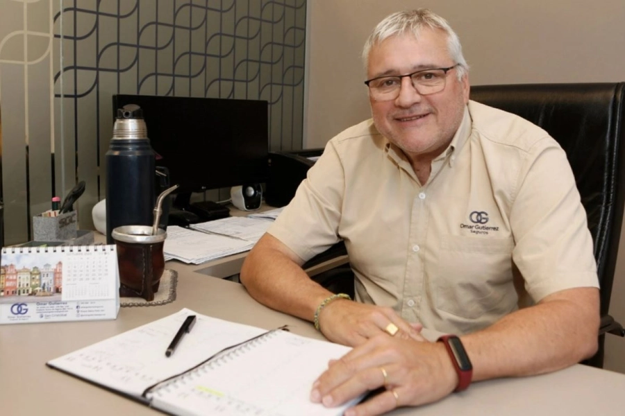 Omar Guti&eacute;rrez, productor de seguros.