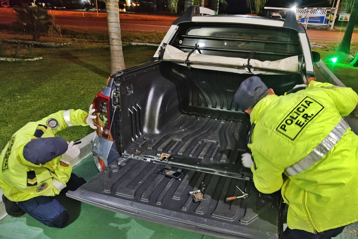 Llevaban casi 100 celulares de contrabando.