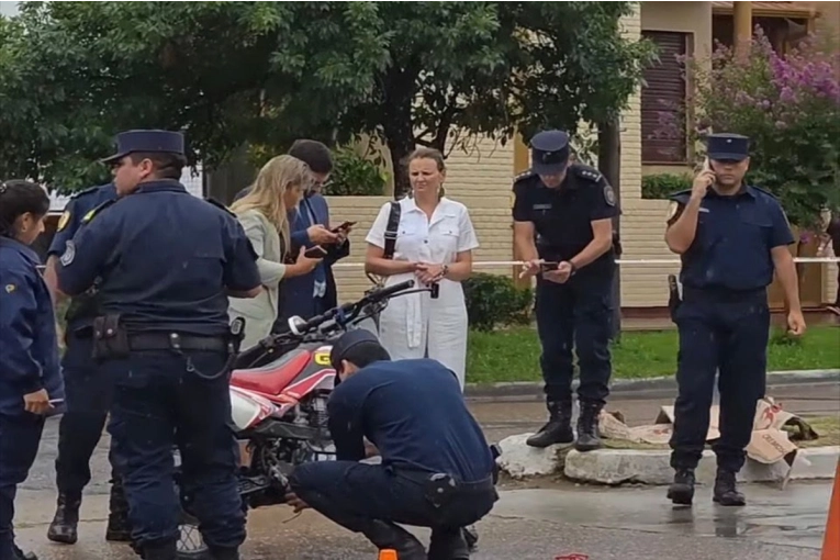 Un motociclista falleció tras ser arrollado por un colectivo en una esquina concordiense