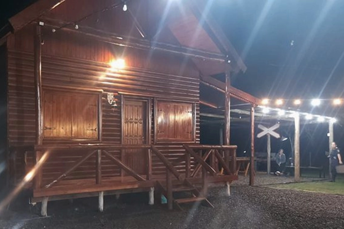 La vivienda se encuentra ubicada en el departamento Federaci&oacute;n, en inmediaciones a Chajar&iacute;.