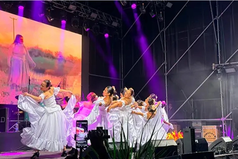 A puro ritmo folclórico se vive la 52° Fiesta Provincial del Ternero Entrerriano