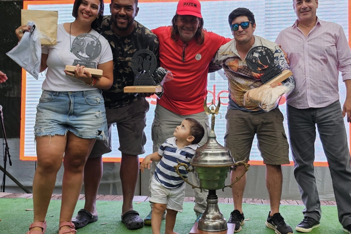 El tr&iacute;o ganador: Mat&iacute;as Sillito, Agustina Esposito y Diego Palazotti.