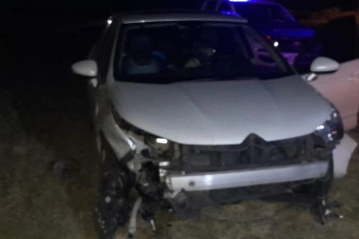 El veh&iacute;culo recibi&oacute; grandes da&ntilde;os materiales.