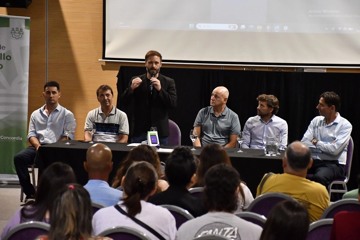 Se realiz&oacute; la entrega de posnet a m&aacute;s de un centenar de centros adheridos.