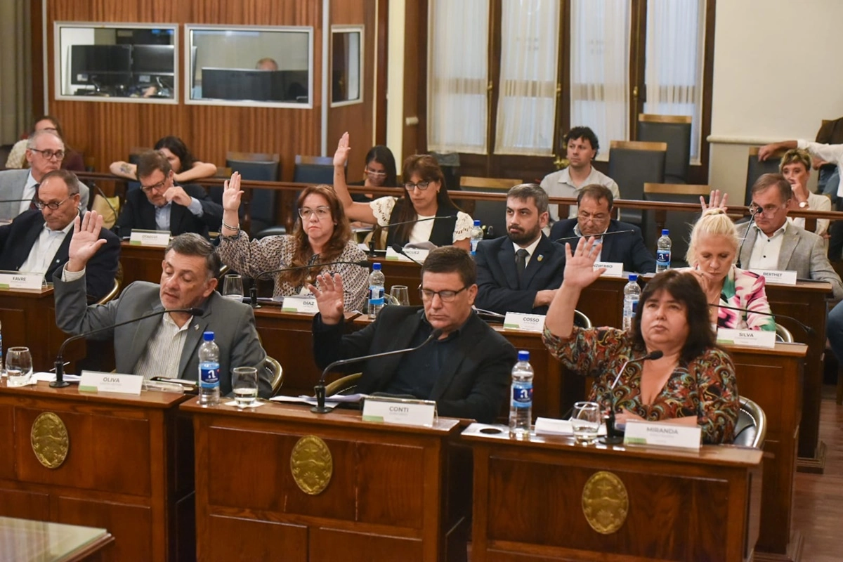 Los senadores exigen al Ejecutivo no solo regularizar fondos, sino tambi&eacute;n brindar explicaciones.