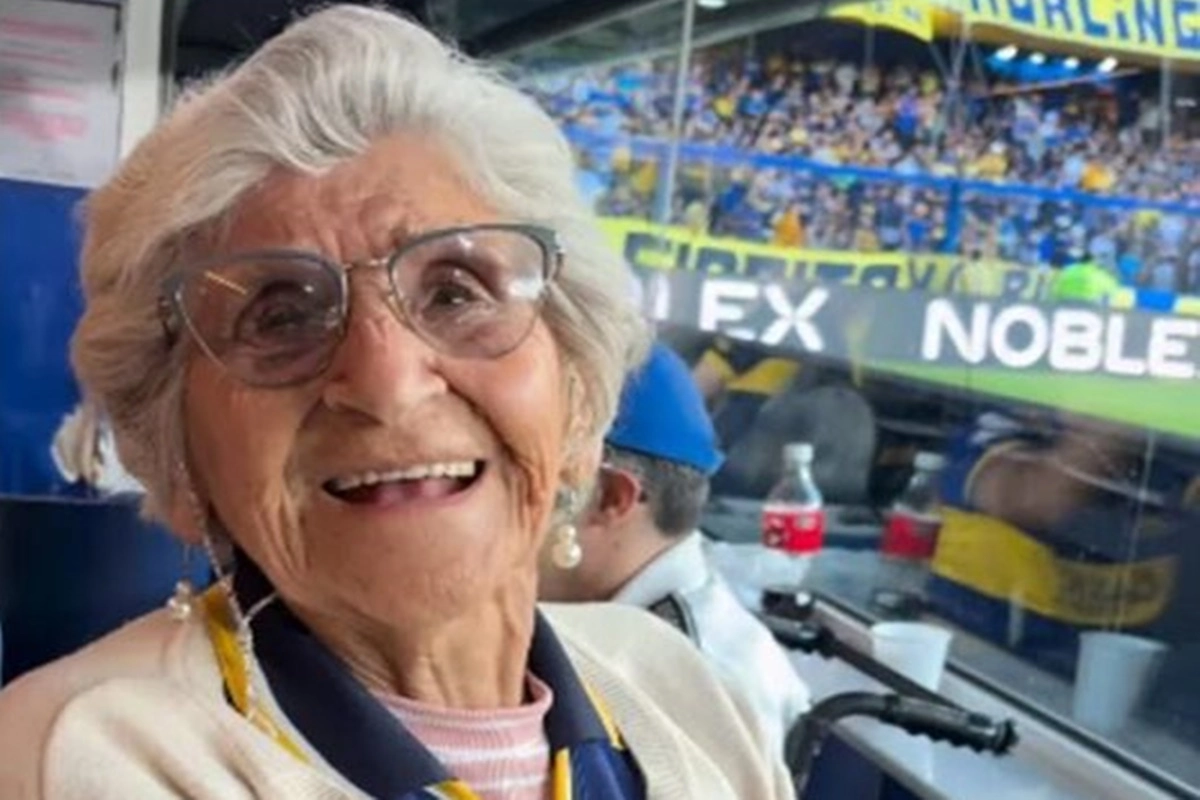 El d&iacute;a de su cumplea&ntilde;os recibi&oacute; la visita del intendente de Santa Anta, con obsequios.