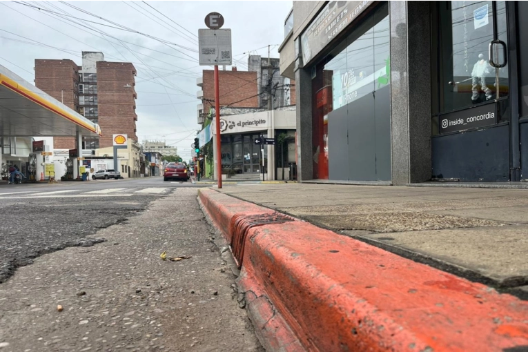 El municipio llama a licitaci&oacute;n para la pintura del estacionamiento medido