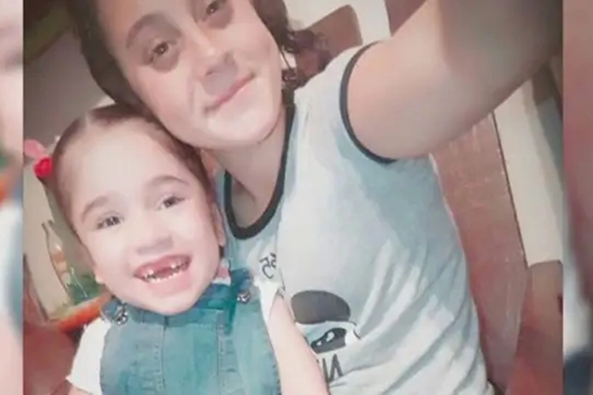 Los padres deber&aacute;n cumplir con una serie de condiciones mientras contin&uacute;an las pericias.