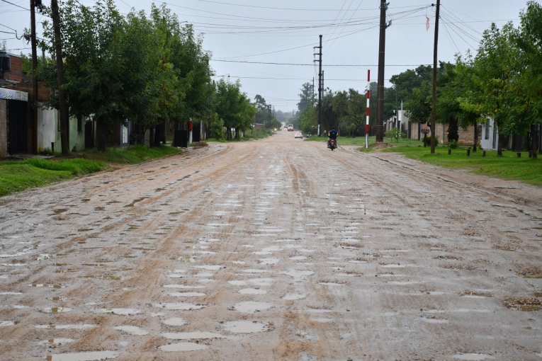 Anuncian obras de pavimentaci&oacute;n para calles de varios barrios de Concordia