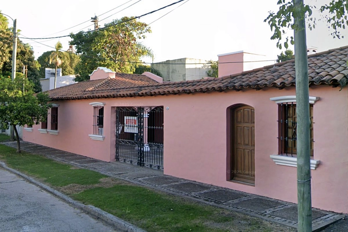 Frente de la vivienda en cuesti&oacute;n.