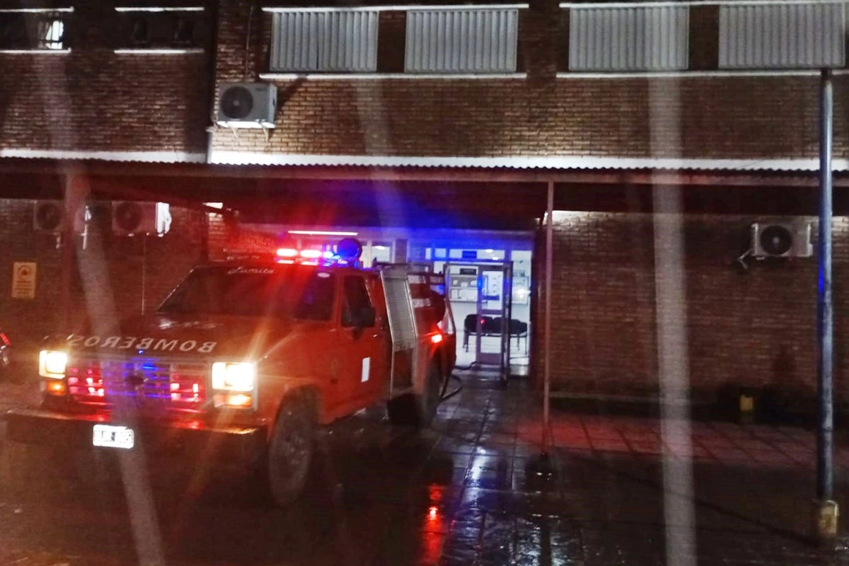 El incendio fue controlado por Bomberos Zapadores