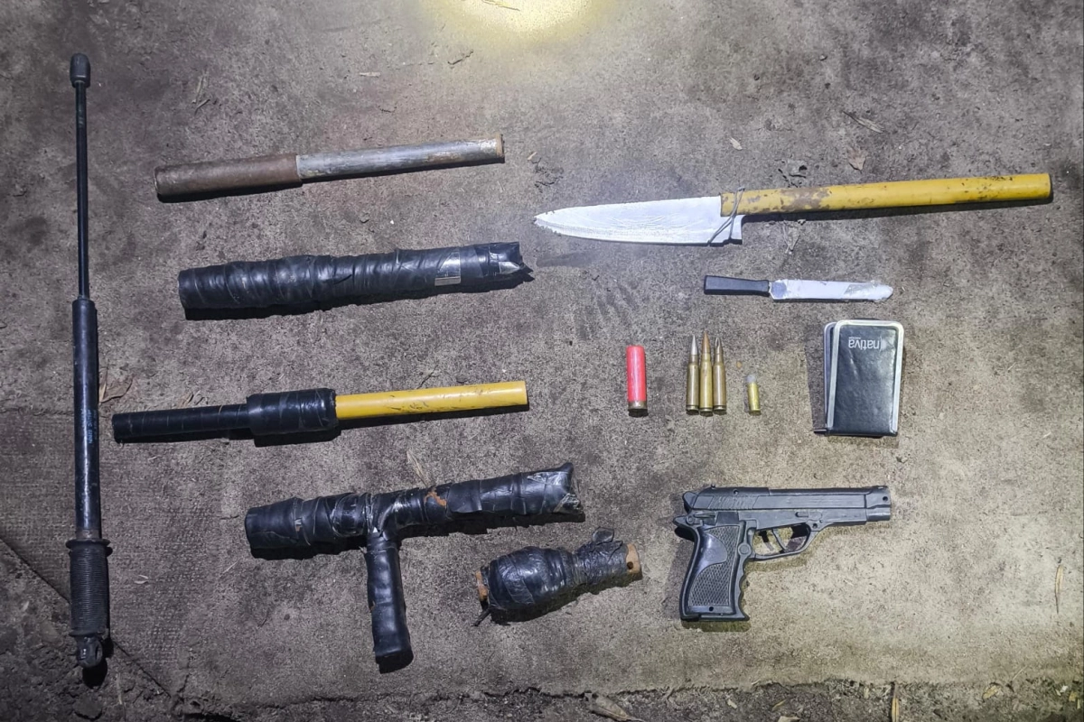 La polic&iacute;a secuestr&oacute; m&uacute;ltiples armas caseras.