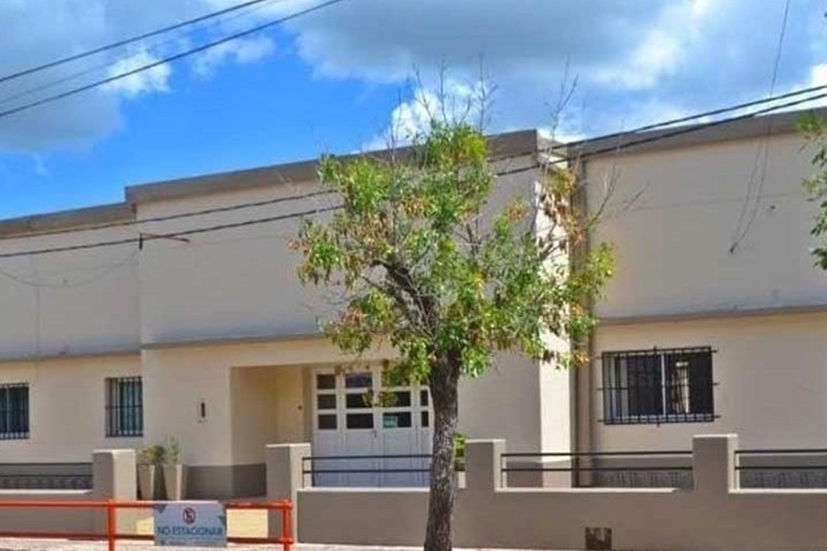 Investigan si se trata de una broma viral para suspender clases.