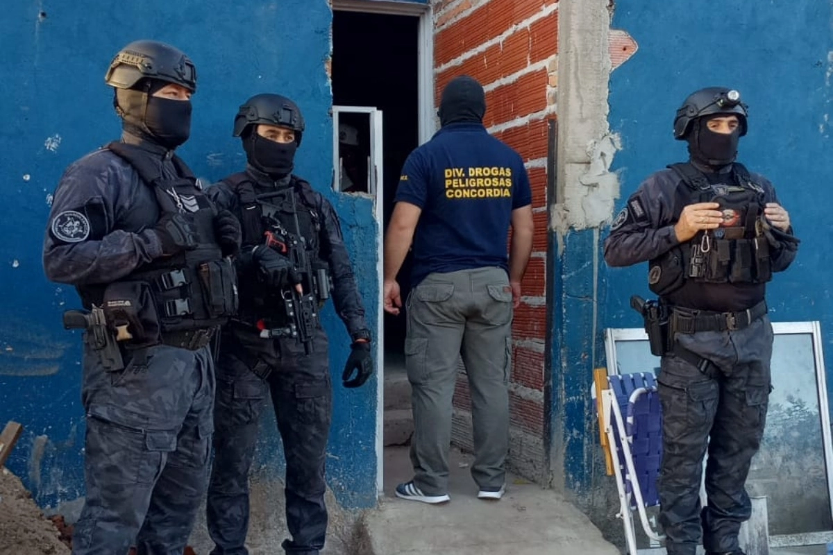 Cuatro personas fueron detenidas.