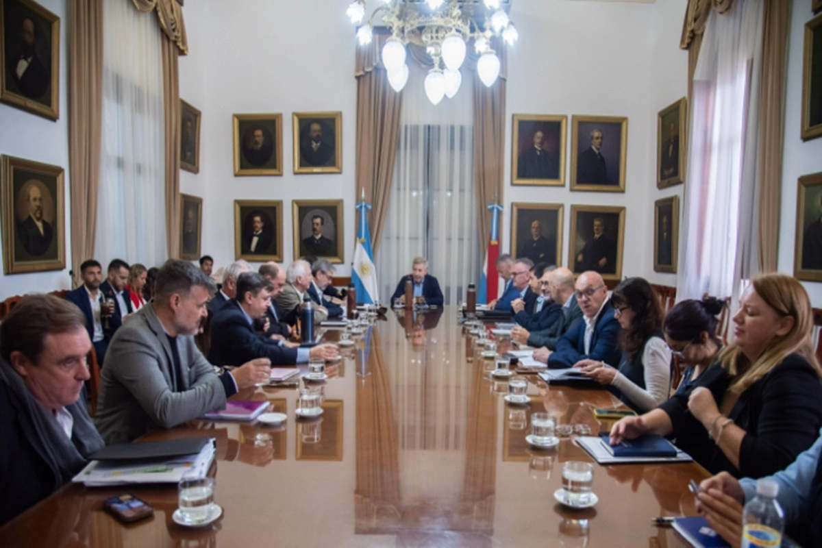 Dentro de la agenda del gabinete se dieron "temas que tienen que ver con la educaci&oacute;n y la salud&rdquo;
