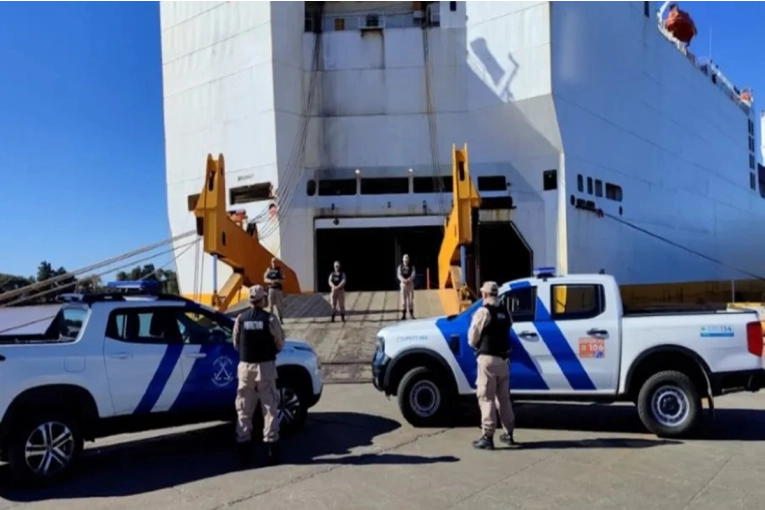 Incautaron 16 kilos de cocaína en buque extranjero amarrado en Entre Ríos