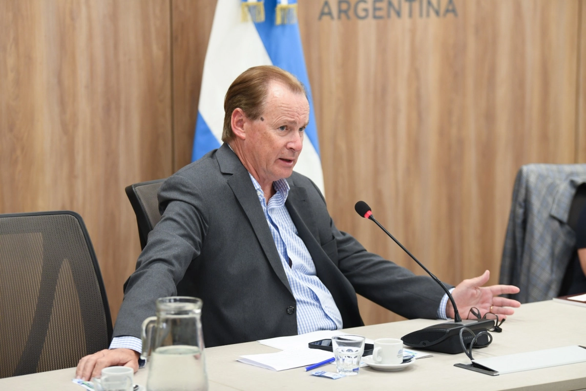La iniciativa es el ex gobernador Bordet.