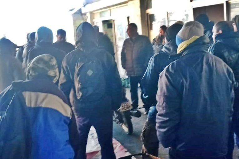 Trabajadores municipales de Concordia llevaron adelante una asamblea durante este viernes