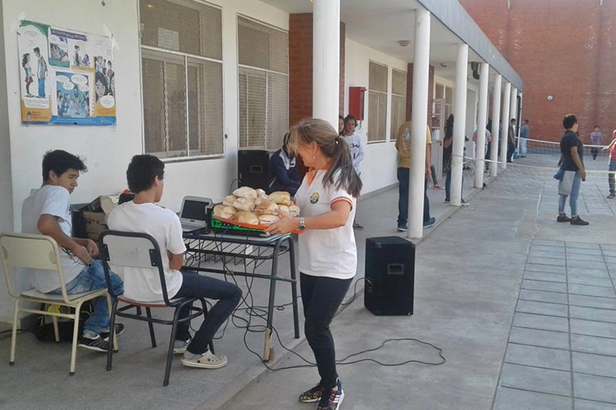 La escuela est&aacute; ubicada en la zona sur de Concordia.