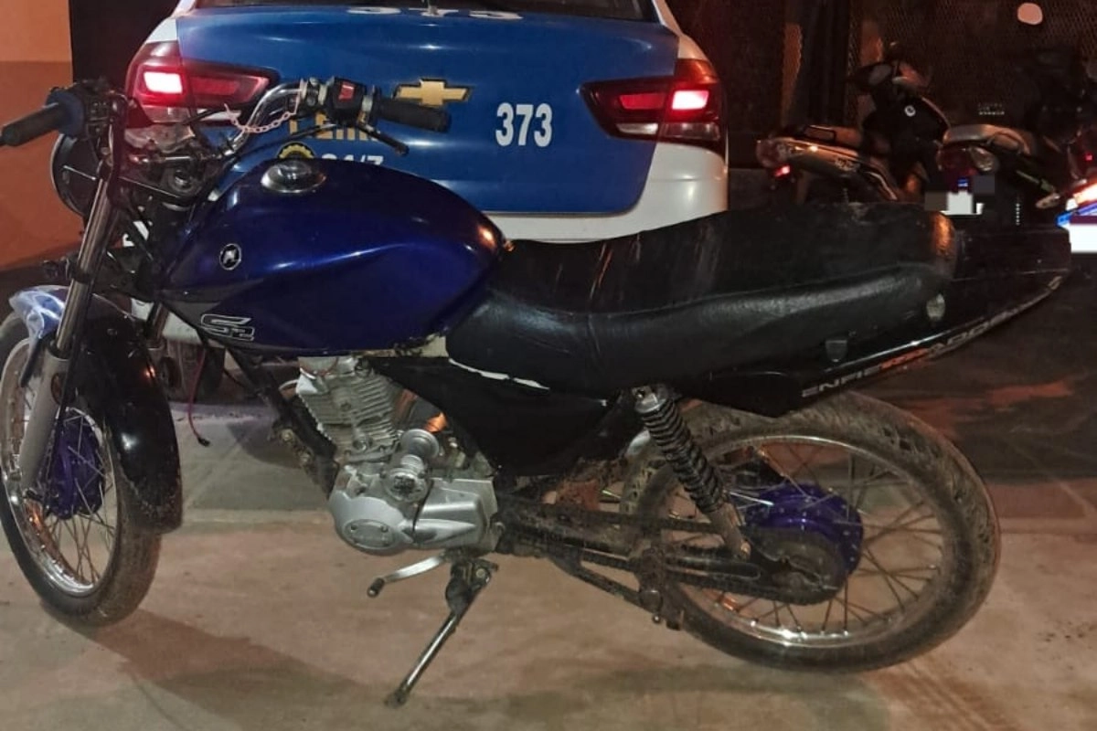 El sujeto habr&iacute;a robado una moto minutos antes de acercarse a la casa de su ex pareja.