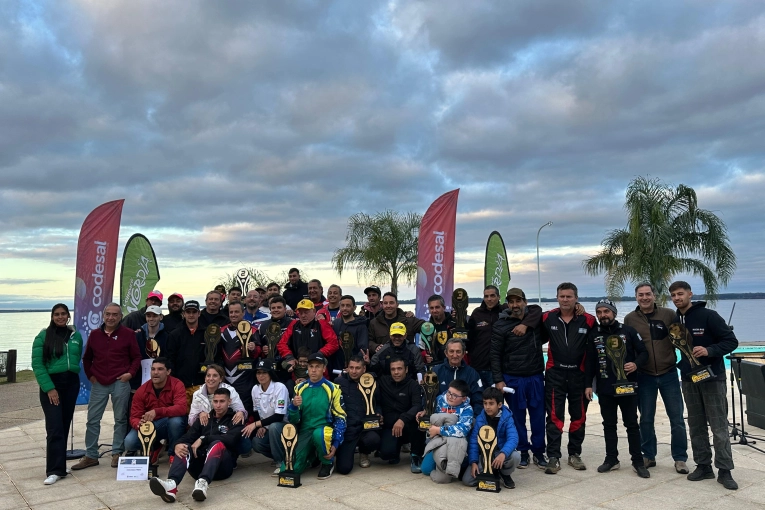 Fin de semana a puro deporte y turismo en el Lago de Salto Grande