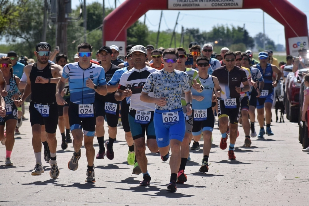 Largada del Duatl&oacute;n Jeep