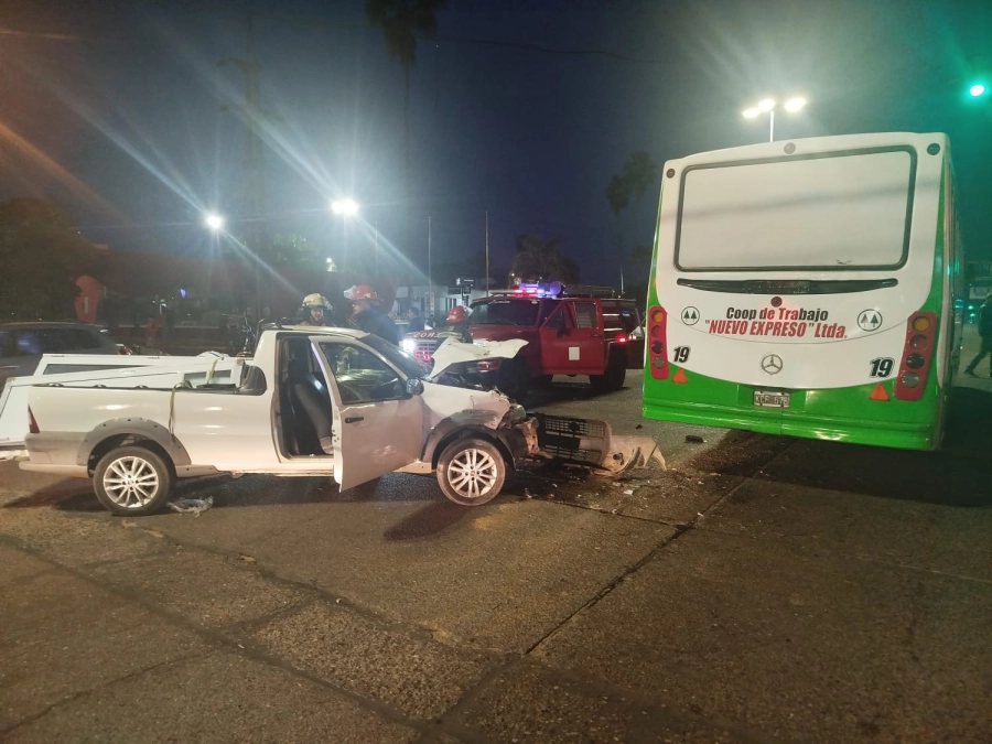 Personal de bomberos debi&oacute; asistir en el lugar.