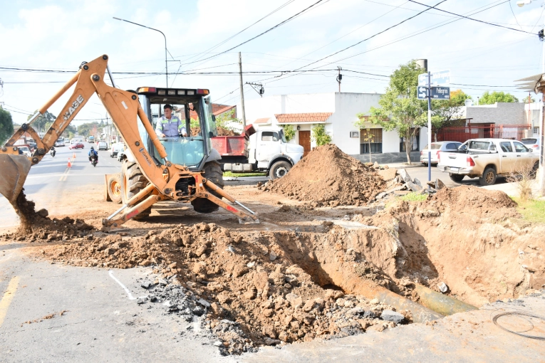 Finalizaron los trabajos y EDOS comenzó a restablecer el servicio de agua potable en la ciudad