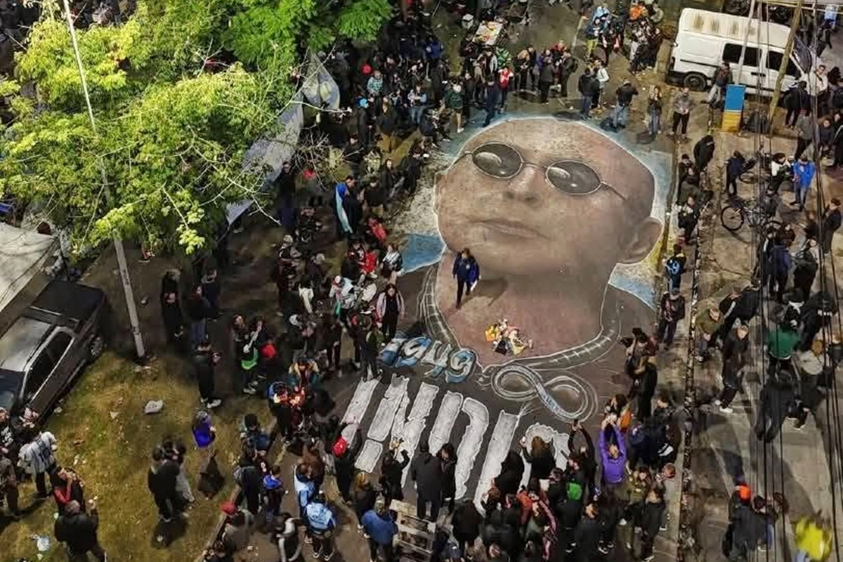 Se estima que un mill&oacute;n de personas participaron de la despedido del m&uacute;sico.