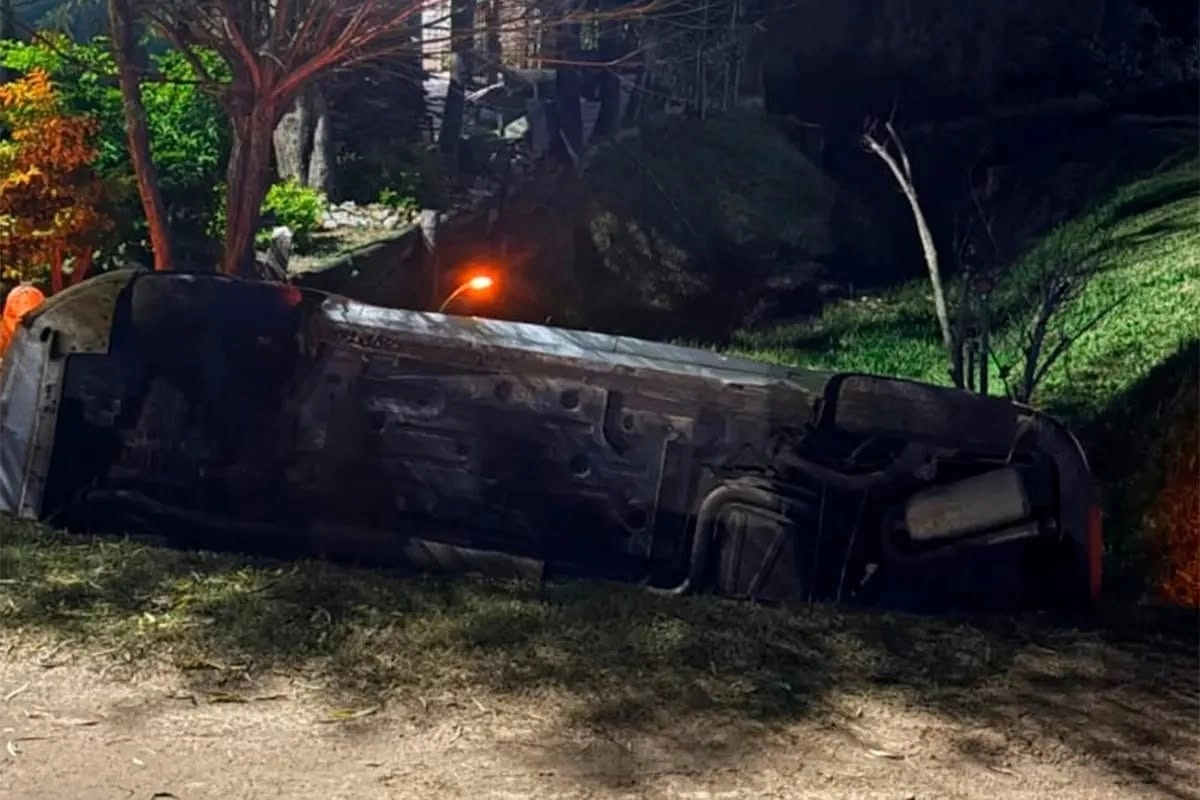Afortunadamente, solo se registraron da&ntilde;os materiales en el veh&iacute;culo.