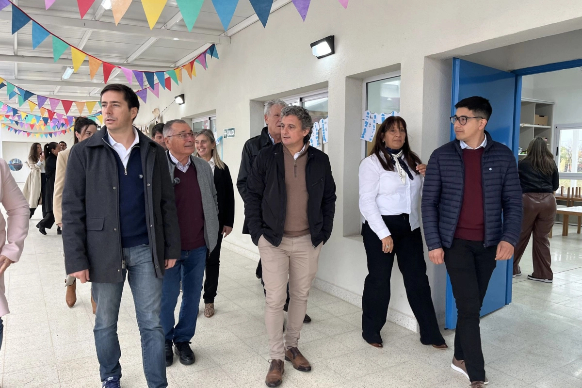 Colello visit&oacute; Federaci&oacute;n junto a dem&aacute;s autoridades del gobierno.