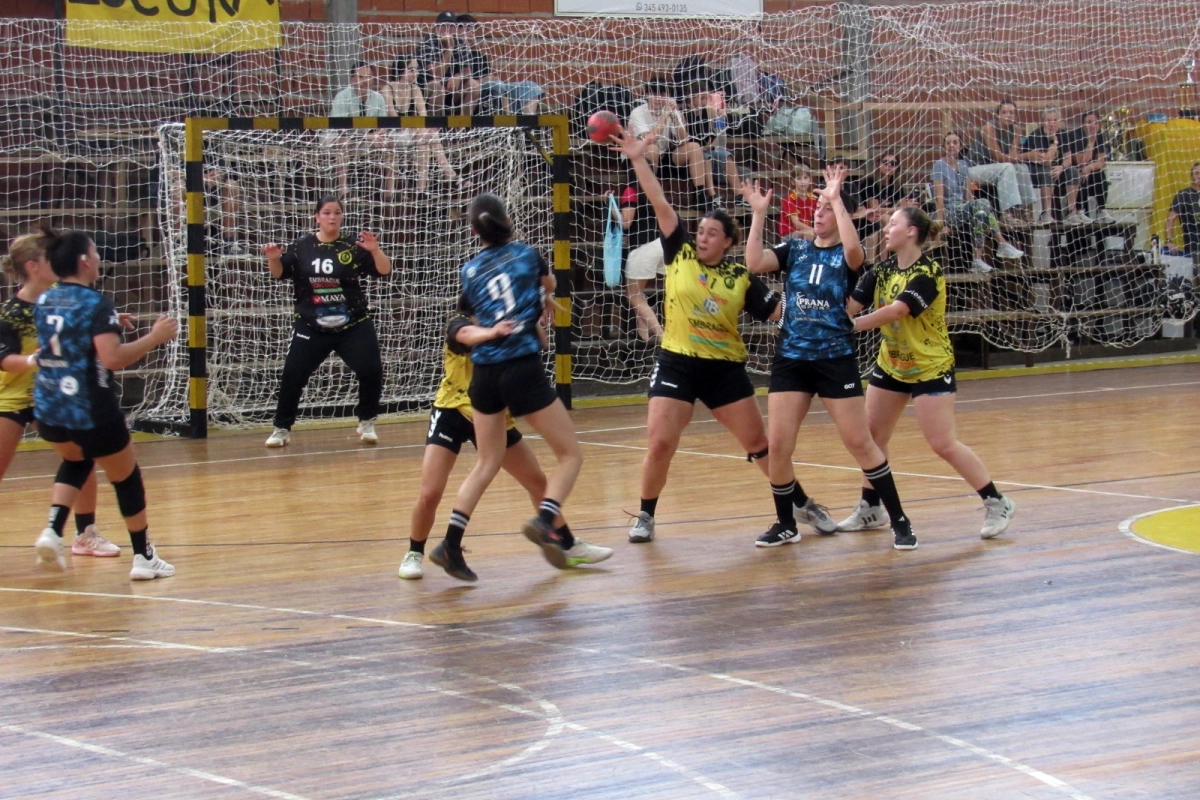 Capuchinos vs. Sarmiento