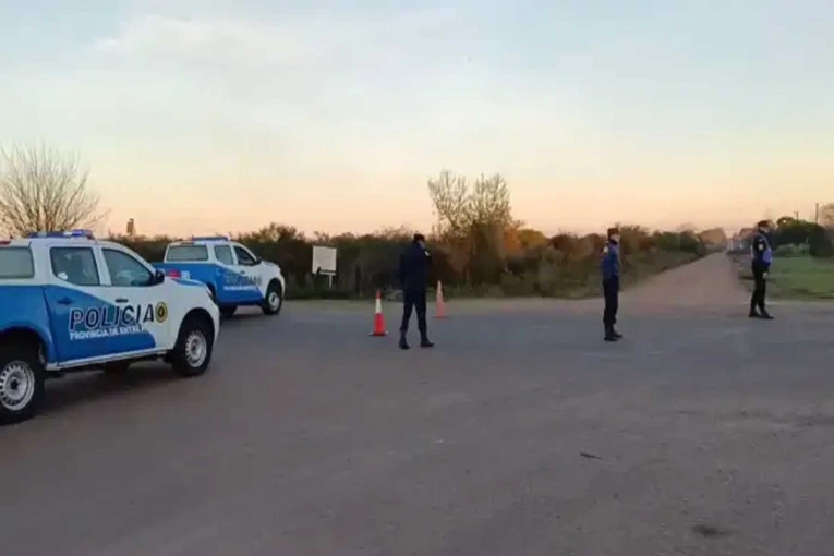 Un policía entrerriano circulaba en moto y falleció tras chocar contra un caballo suelto