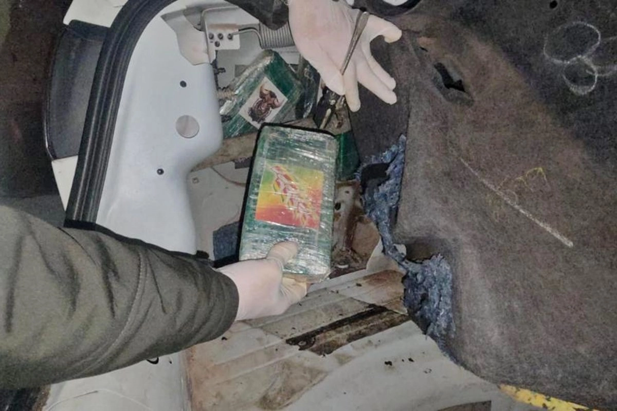 La droga oculta en un auto que transitaba por la Ruta 14