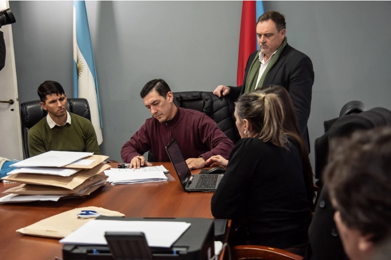 Se abrieron los sobres para adquirir maquinaria vial por más de 12 mil millones de pesos