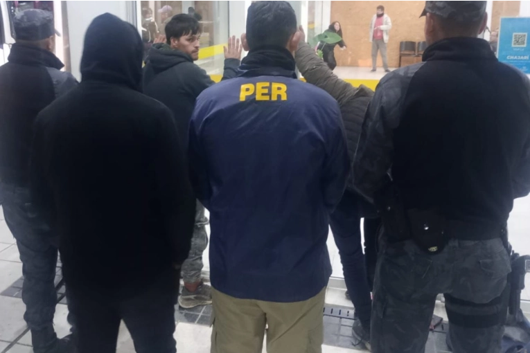 Dos personas fueron detenidas tras intentar comprar con una tarjeta robada