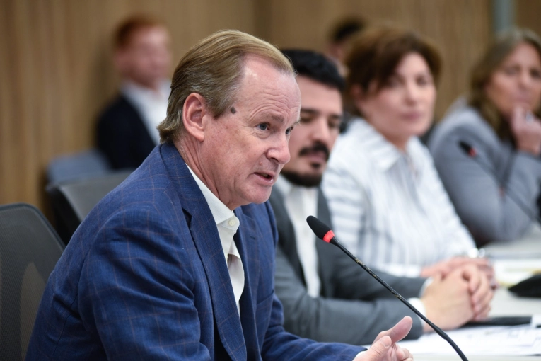 Bordet presentó en el Congreso un proyecto para promover el empleo joven basado en una experiencia de Entre Ríos