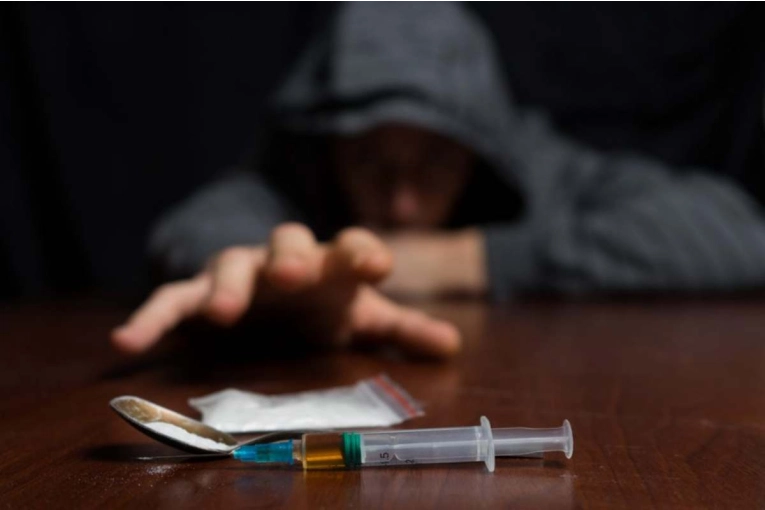 La Iglesia Católica advirtió por el avance del consumo de drogas y recordó los espacios de acompañamiento en Concordia