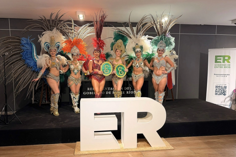 Comparsa Emperatriz representó al Carnaval de Concordia en una muestra internacional en Buenos Aires