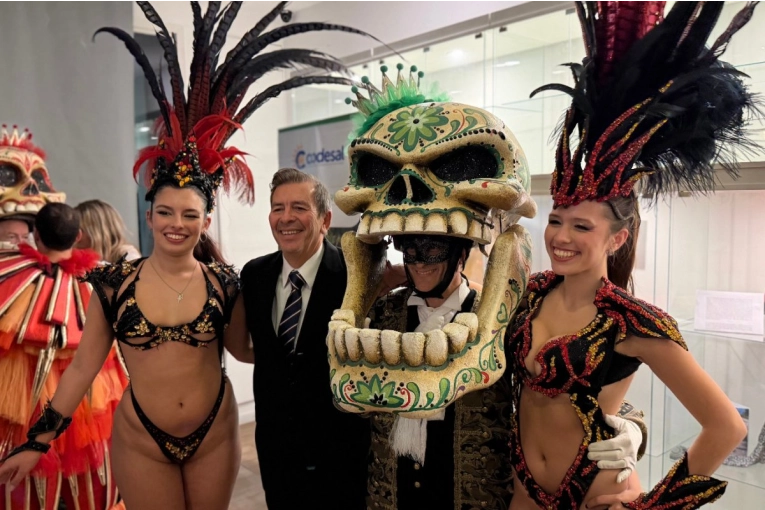 Gualeguaychú participó de una muestra internacional en la Casa de Entre Ríos