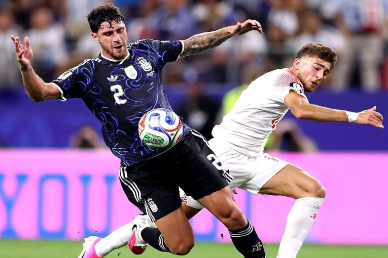 Senesi debutó en el Mundial jugando todo el encuentro ante Jordania