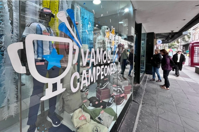 El comercio local tiene un horario de trabajo sugerido por el partido de la Selección Argentina