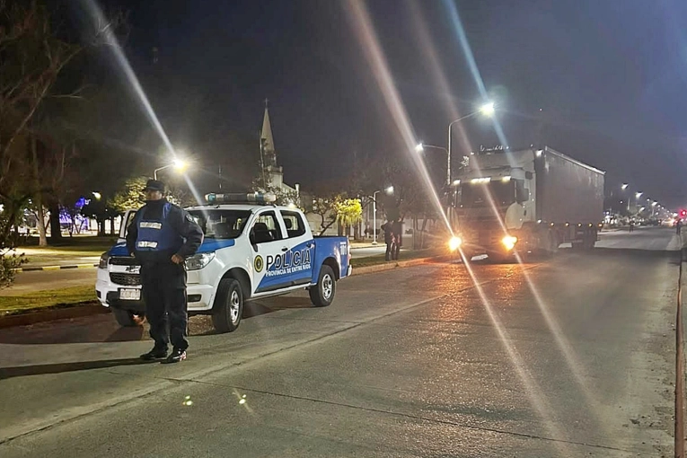 Un camión que se dirigía a Concordia protagonizó un choque en la ex ruta 18
