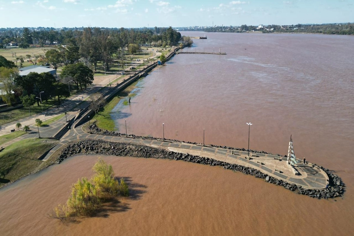 El r&iacute;o Uruguay frente al puerto de Concordia alcanzar&aacute; una cota m&aacute;xima de 7 metros.
