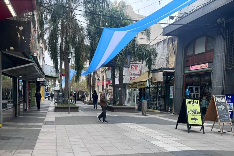 Comercios de Concordia vuelven a promover un cierre anticipado por la semifinal de Argentina