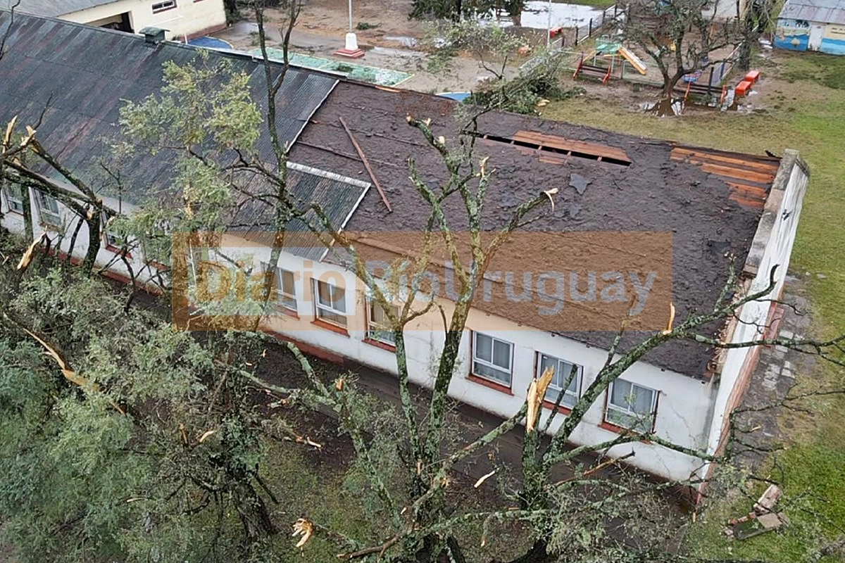 La tormenta de julio provoc&oacute; importantes da&ntilde;os en la instituci&oacute;n educativa.