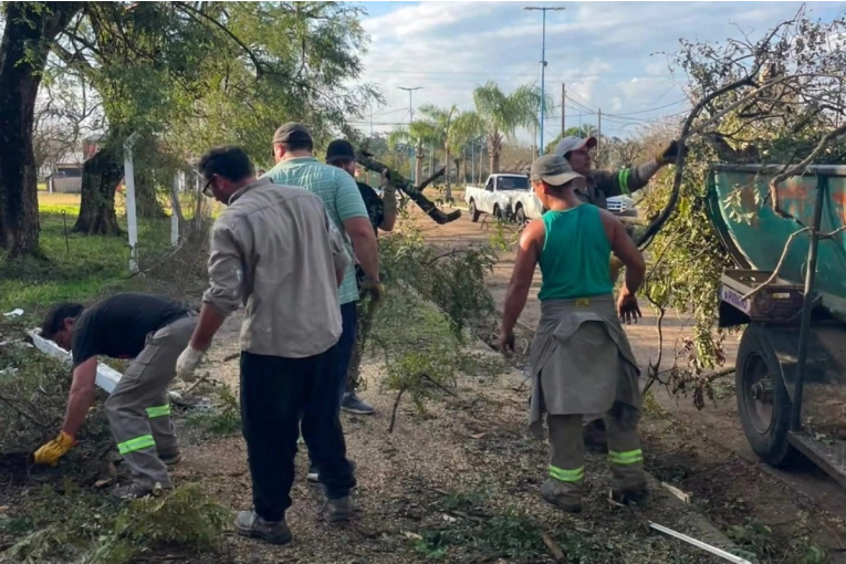 El municipio de Los Charrúas valoró la disposición del personal para el trabajo de realizado luego de la tormenta