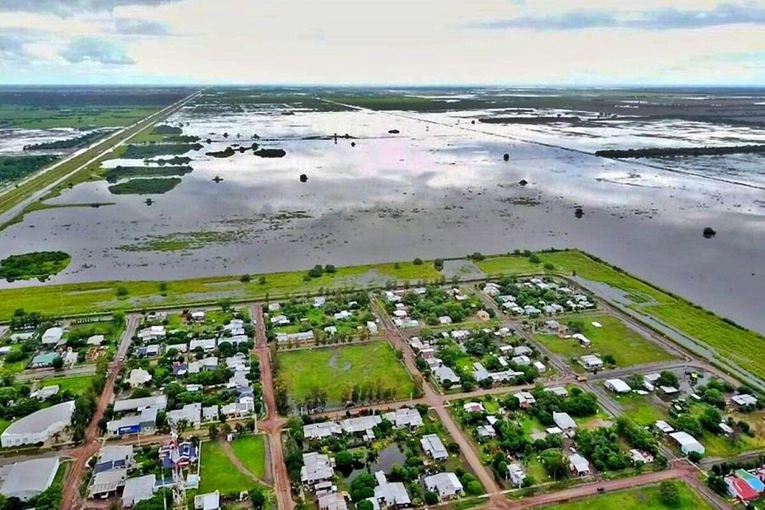 Ya hay personas evacuadas en el interior correntino por inundaciones