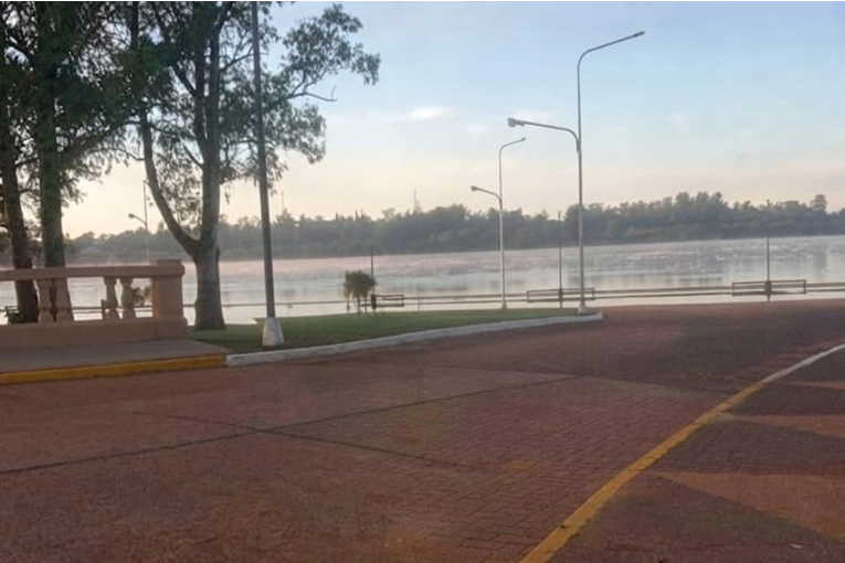 Restringieron sectores de la Costanera de Concordia por el avance del r&iacute;o Uruguay